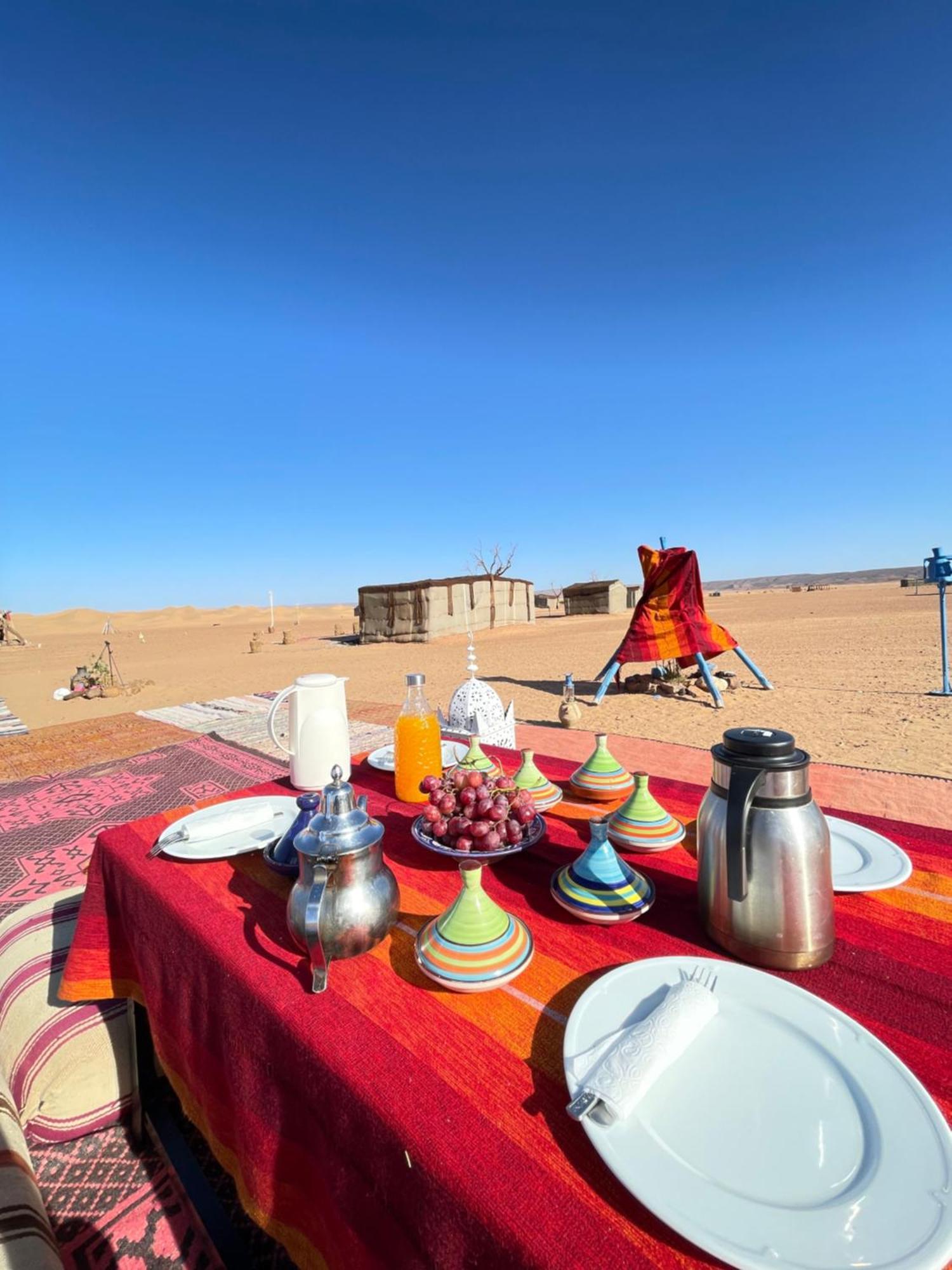 Mhamid Sahara Camp Activities - Le Chant Du Sable M'Hamid Exteriör bild