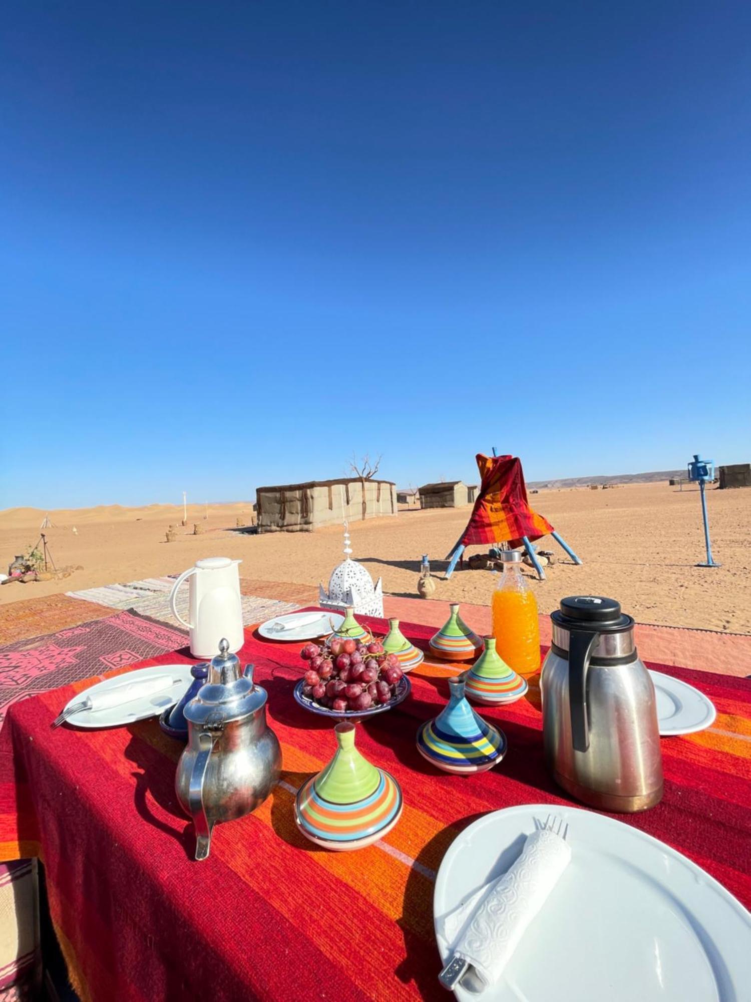 Mhamid Sahara Camp Activities - Le Chant Du Sable M'Hamid Exteriör bild